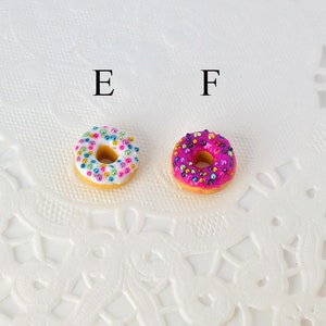 Gourmet donut earrings Dangling earrings in the shape of miniature donuts Gourmet gift idea Pastry image 4