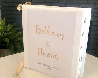 Personalized Wedding Planner Binder, DIY Wedding Planner Book, Wedding Planning Binder, Wedding Binder, Engagement Gift, Wedding Organizer