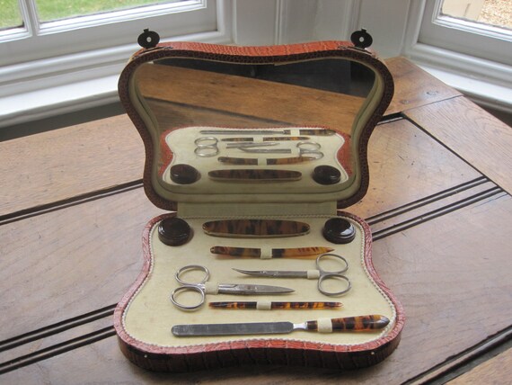 Antique Art Deco Manicure Set
