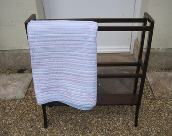 Vintage Wooden Clothes Horse /Airer Rail-Eiderdown Display Stand
