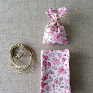 Beutel, Säckchen, Beutel, Behälter für Zuckermandeln, Blumen, rosa, taupe, weiß, Taufe, Mädchen, Gastgeschenk, Upcycling-Stoff (Schnüre und Etiketten optional)