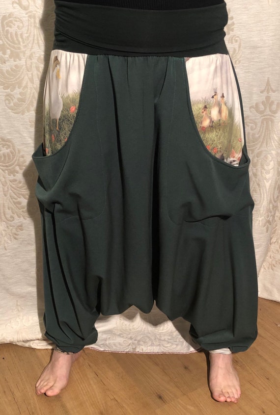 Offer!!! Green harem pants of soft supple fabric & pockets with digital print of chicks and goose. From 65,-to 50,-euro