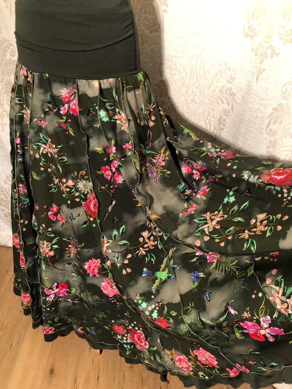 Green skirt with flowers and hummingbird. Digital Print