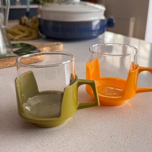 Juego de 2 tazas de café de cristal vintage de los años 60