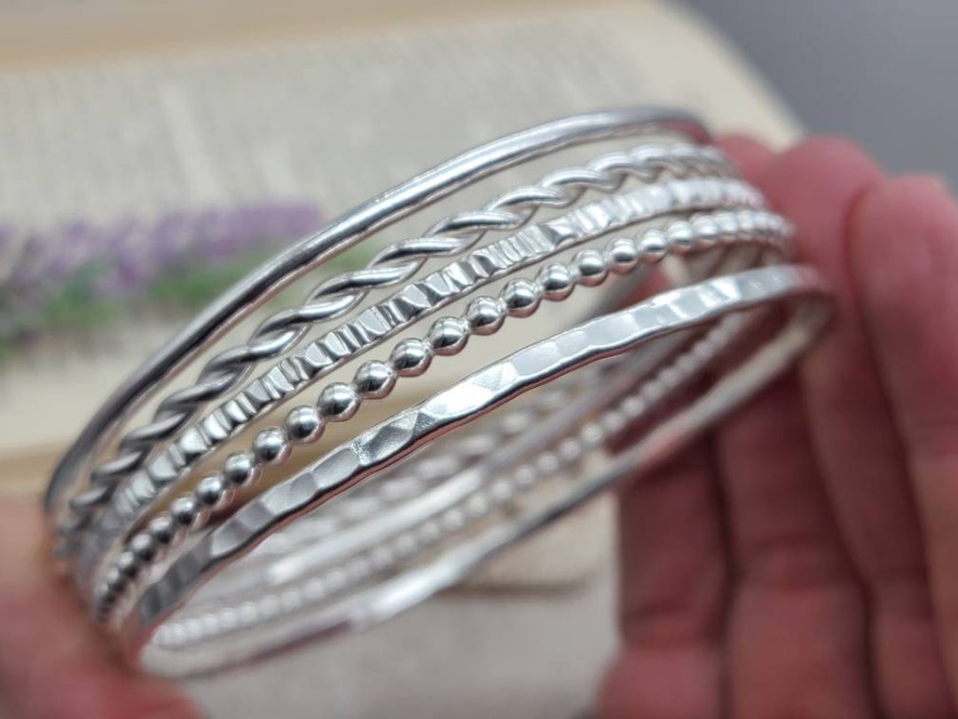Silver bangle on sale bracelet paparazzi