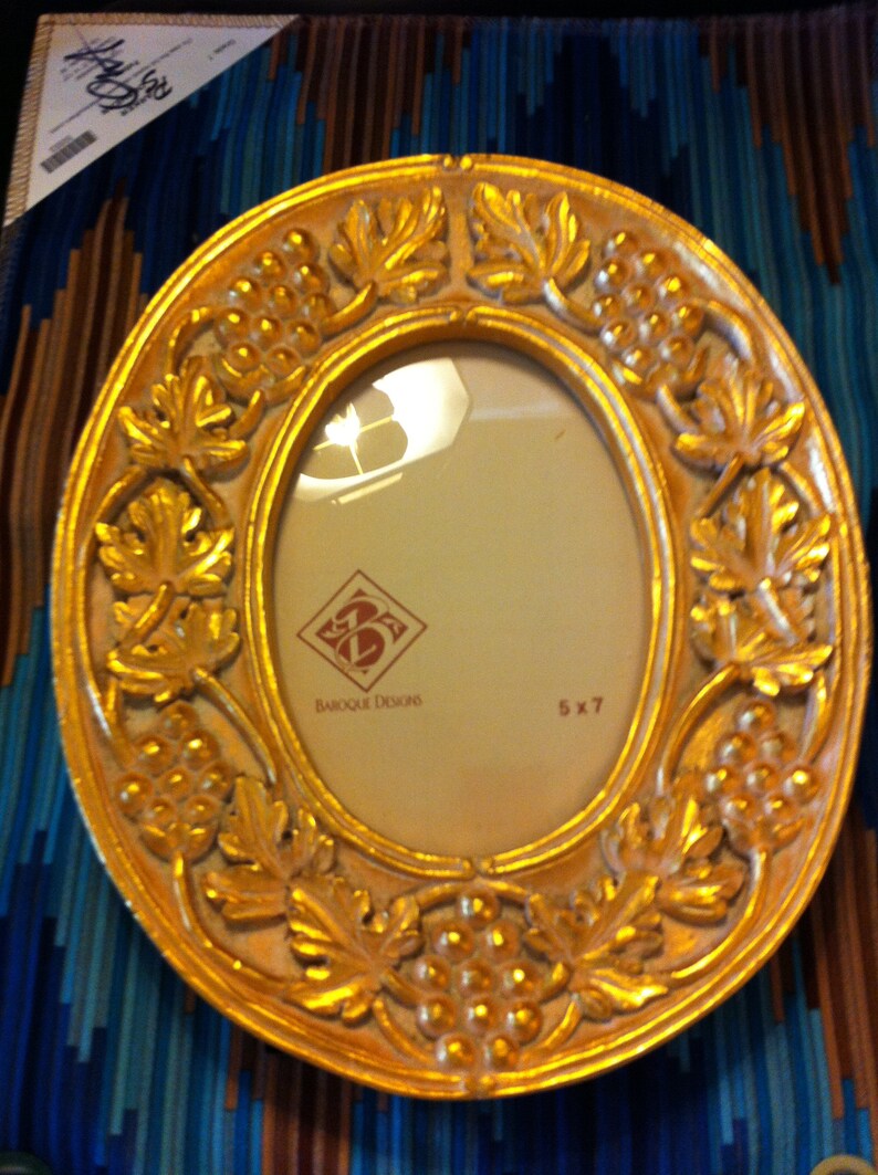 Golden Frames For Oval 5 X 7 Photos Baroque Image 0