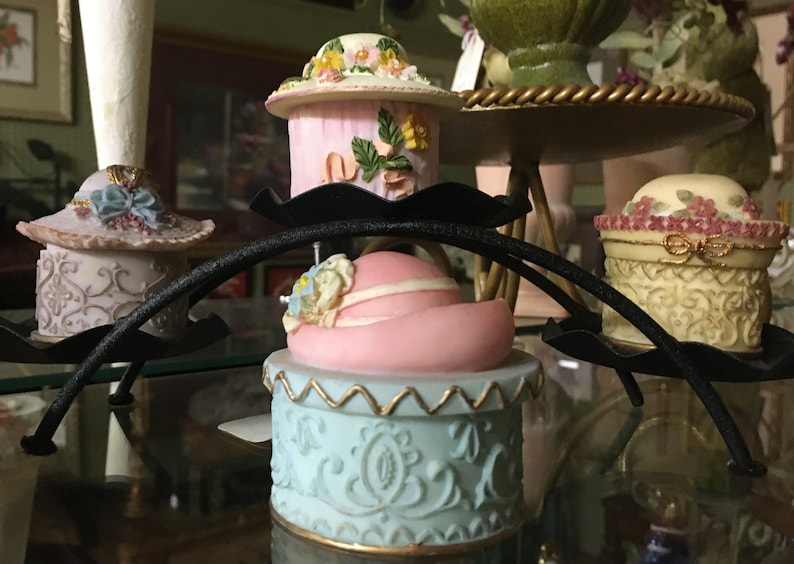 Hat Keepsake Boxes in Resin, Miniature Hat Boxes, Removable Hat Lids Etsy
