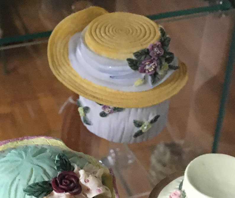 Hat Keepsake Boxes in Resin, Miniature Hat Boxes, Removable Hat Lids Etsy