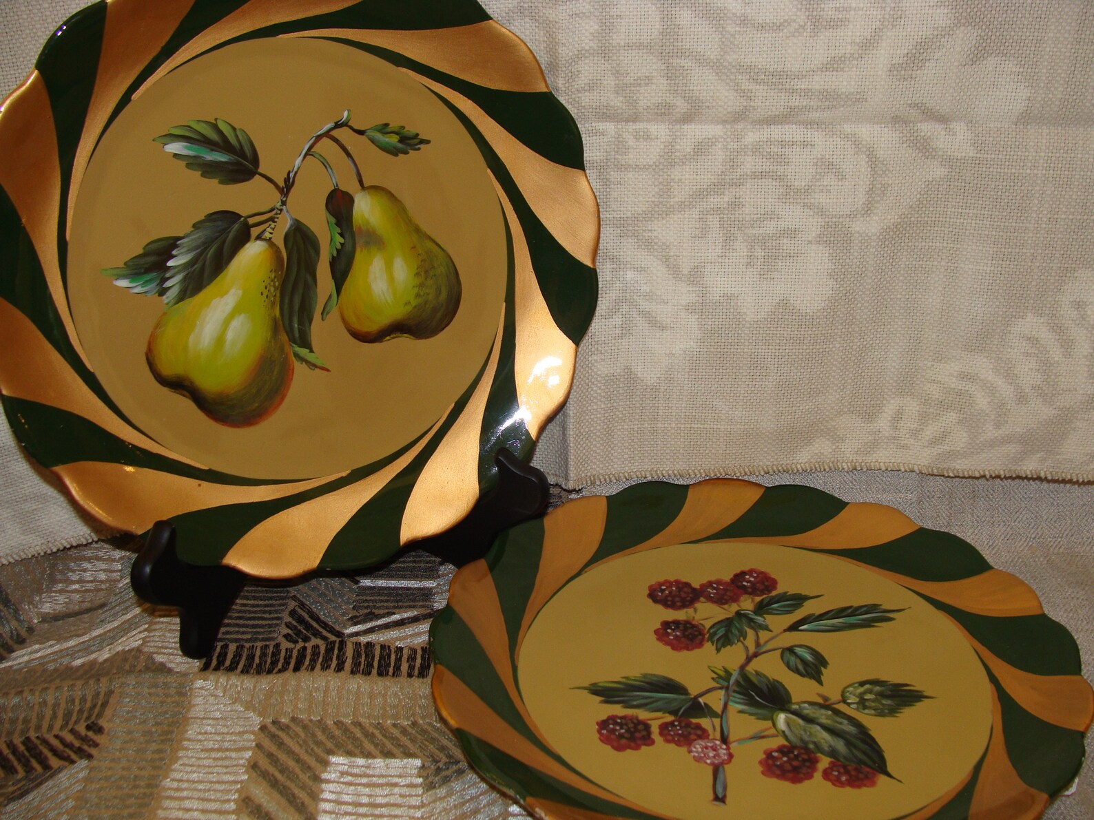 Pair of Decorative Plates Made in China for Toyo Co. Not for Etsy