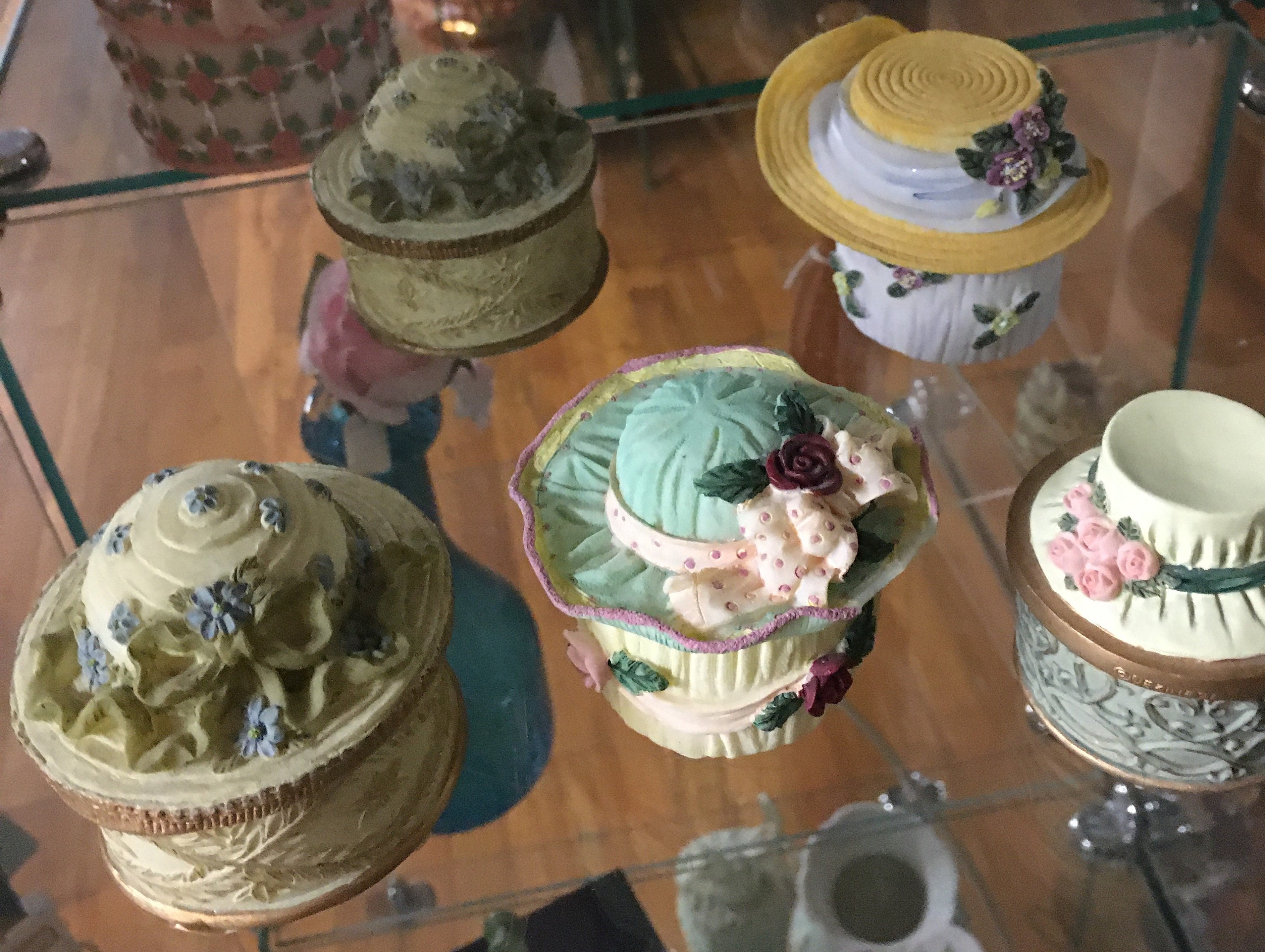 Hat Keepsake Boxes in Resin, Miniature Hat Boxes, Removable Hat Lids Etsy