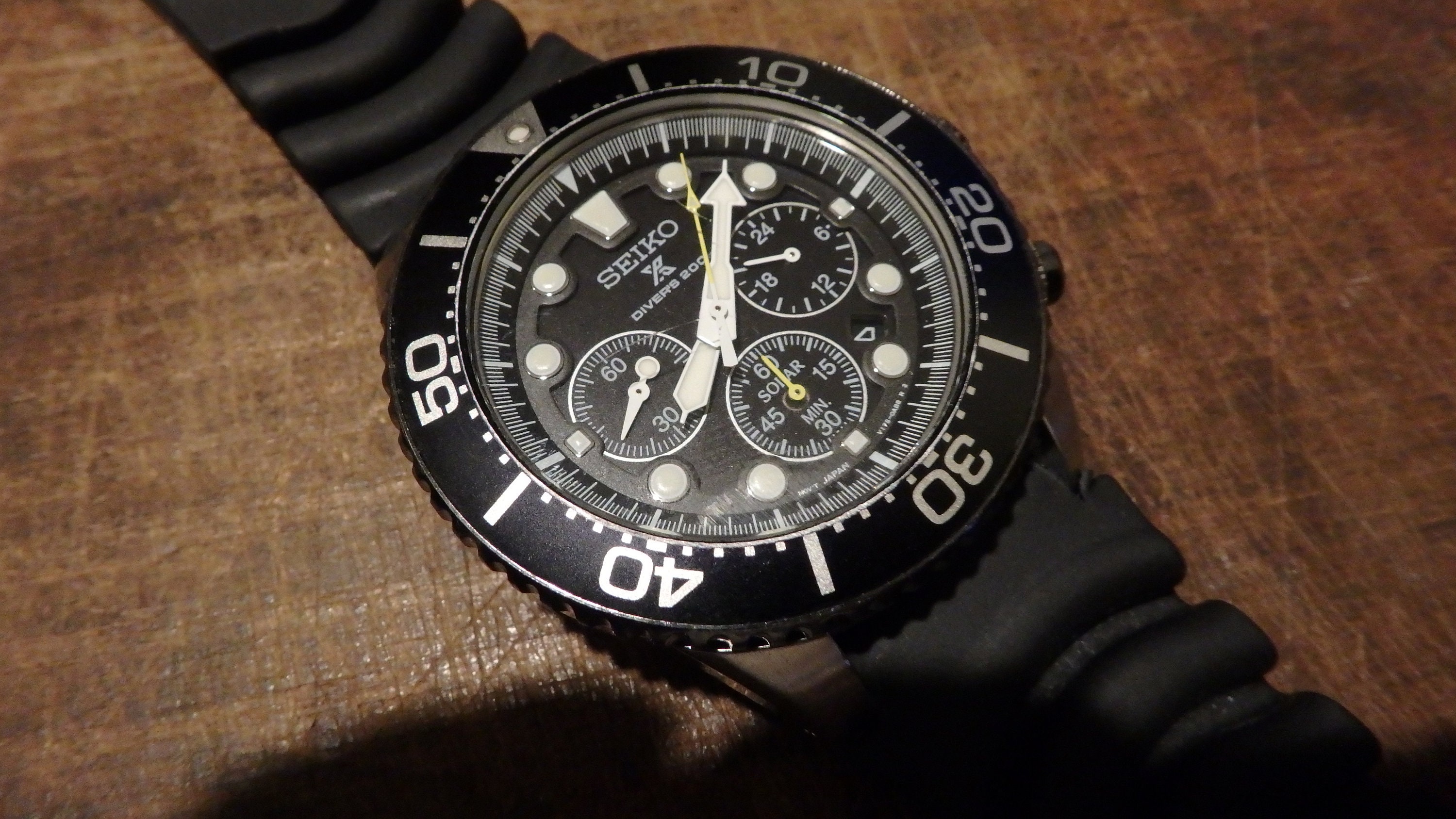 Seiko Prospex V175-0AD0 Radio Solar Divers 200M Quartz Mens Seiko Prospex V175-0AD0 Radio Solar Divers 200M Quartz Mens