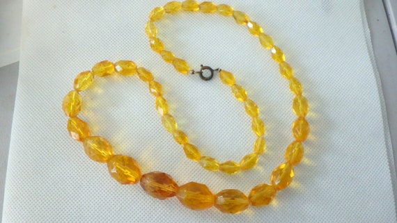 art deco vaseline glass graduated necklace yellow… - image 1