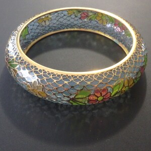 Chinese glass best sale bangles