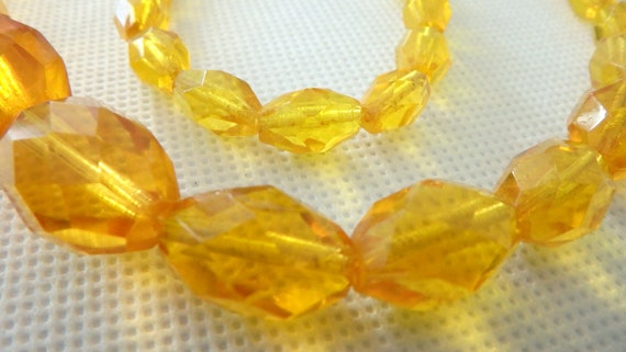 art deco vaseline glass graduated necklace yellow… - image 5