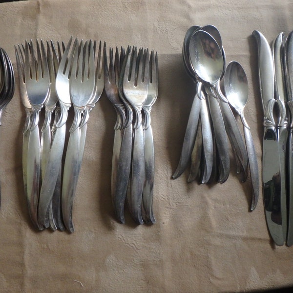 flair pattern 1847 Rogers Silverplate IS 1956  forks spoons knives your choice