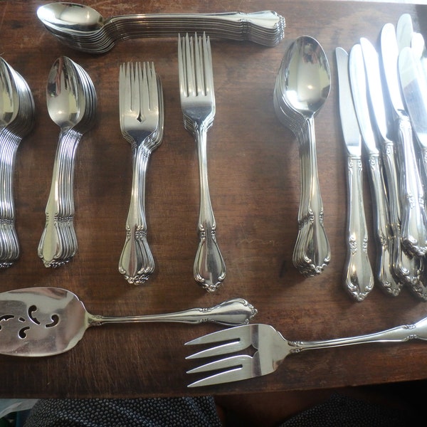 Remembrance Silverplate 1948 by International Silver dinner salad forks soup spoons teaspoons knives your choice