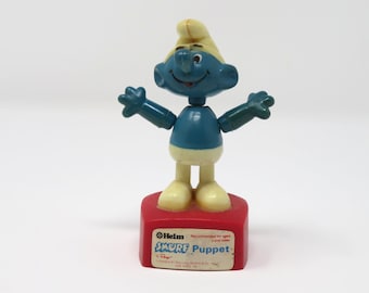 Vintage 1980 Wallace Berrie Helm Peyo Smurf Push Puppet Toy Made in Hong Kong British Patent Great Collectible