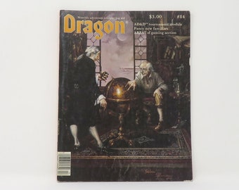 Può includere: Una copertina di rivista Dragon vintage con due uomini in una stanza con un globo. La rivista è intitolata "Dragon" e il prezzo di copertina è di $3,00. Il numero della rivista è #64.