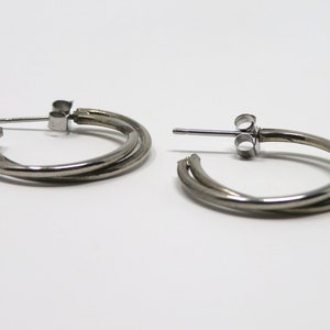 Vintage 1980s Polished Silver Tone Post Hoop Earrings Minimalist Jewelry image 8