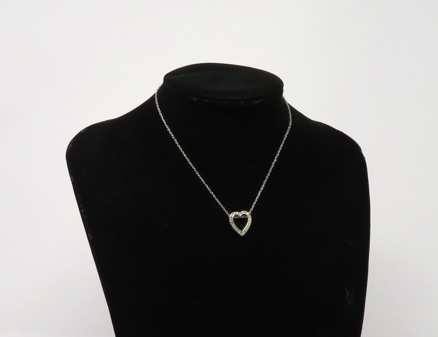 Vintage 1980s 14 Inch Silver Tone Chain Necklace With Silver