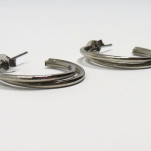 Vintage 1980s Polished Silver Tone Post Hoop Earrings Minimalist Jewelry image 6