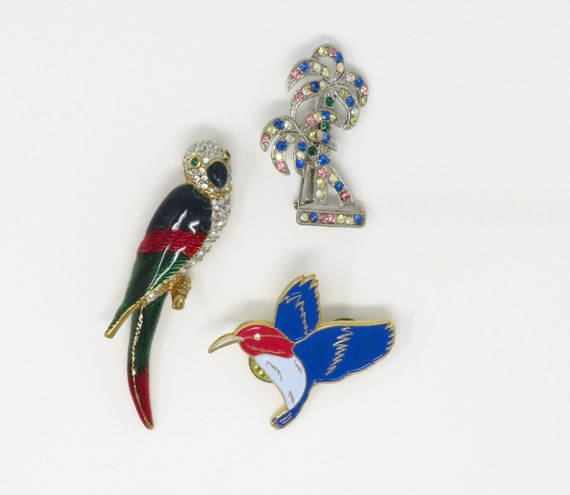 Vintage 1980s and 1990s Assorted Pins and Brooche… - image 1