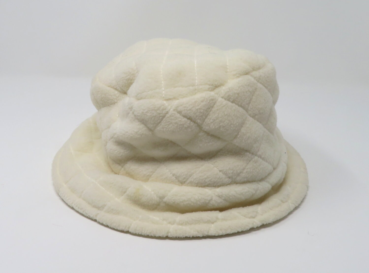 Vintage Late 1990s to Early 2000s Fuzzy Bucket Hat for Women  display picture 1