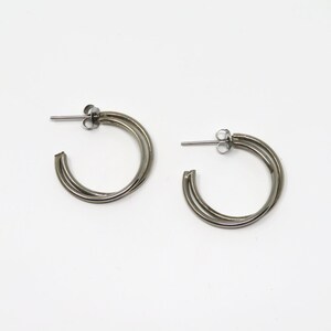 Vintage 1980s Polished Silver Tone Post Hoop Earrings Minimalist Jewelry image 2