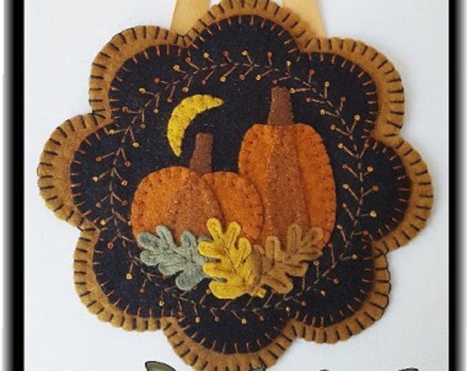 Bittersweet Fall Candle Mat/Table/Wall Mat Wool Applique Pattern by Penny Lane Primitives 7.5"
