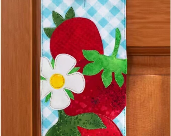 A-Door-naments June Strawberries Pattern by Shabby Fabrics Size 5" x 14 1/4" Quilting & Sewing Pattern