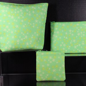 Verde brillante con flores Elección de bolsa acolchada con cremallera hecha a mano, monedero de cambio de monedas, bolsa cosmética, maquillaje, viajes, escuela, funda de teléfono