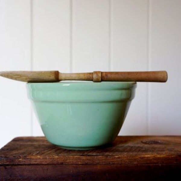 RESERVED FOR VANESSA ~ Vintage green Fowler Ware bowl