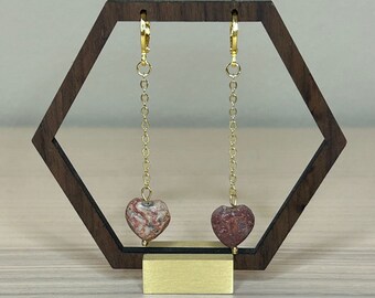 Pendientes colgantes de oro con piedra en forma de corazón de jaspe leopardo