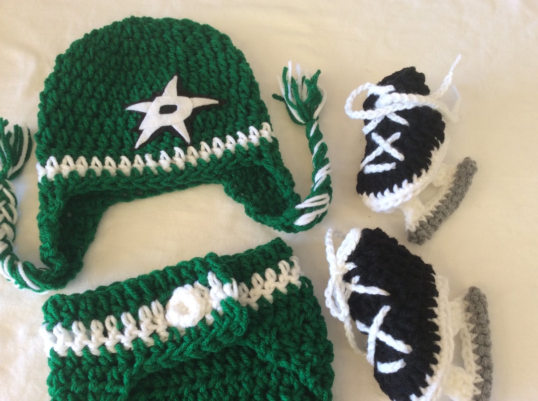 Dallas Stars Crochet Baby Outfit: Hockey Hat, Diaper Cover, Booties - Etsy