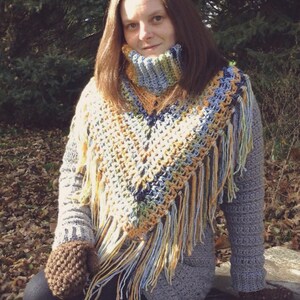 Luna Triangle Cowl Crochet Pattern, Easy, triangle scarf, cowl, fringe image 3