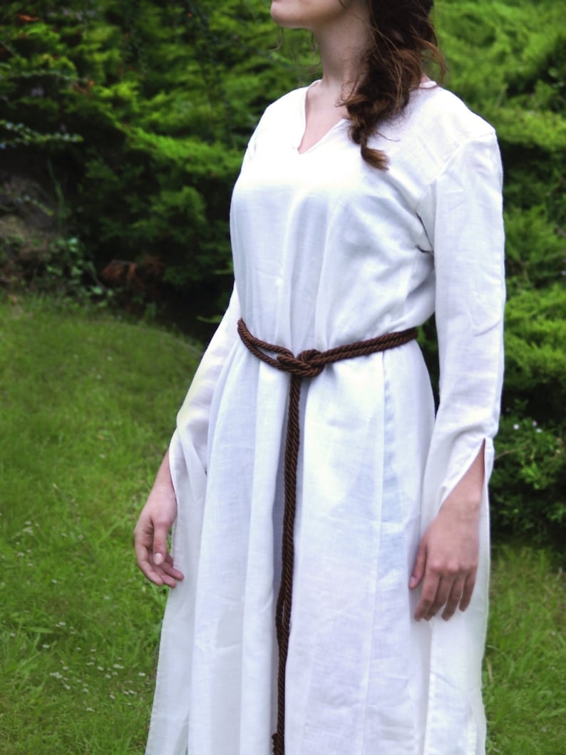 medieval bathrobe