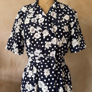 Vestido de chá floral vintage