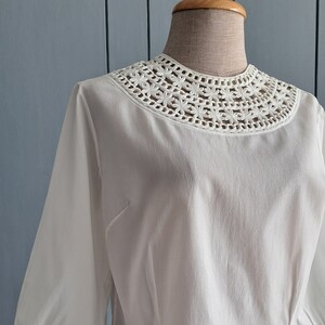 M - Retro Mod Blouse - 60s Lace Collar White Top - Classic Japanese Vintage Blouse