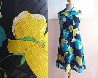 70s Mini Mod Dress - Shirt Dress - Summer Holiday Sleeveless Day Dress - Artsy Print Dress - Japanese Vintage - S or smaller M
