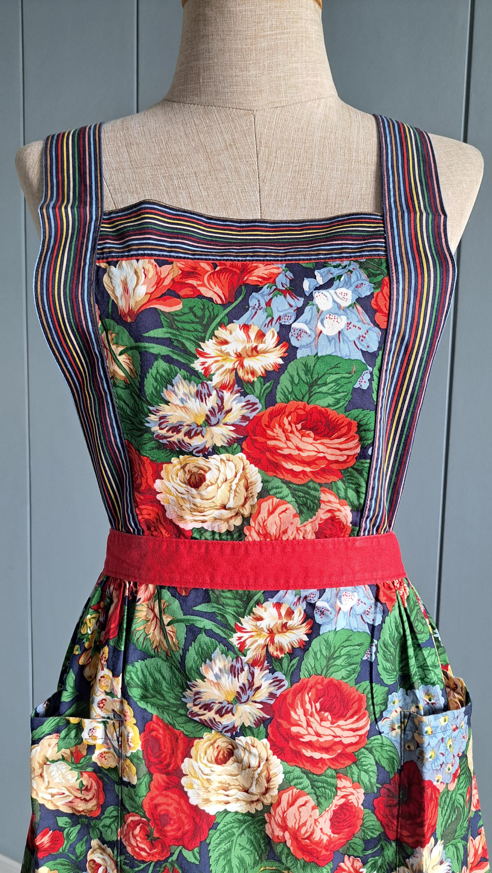 エプロン 1910s Sweet Petite Floral Cotton Apron Vintage KENZO Apron - Floral Cotton Apron - Two Pockets