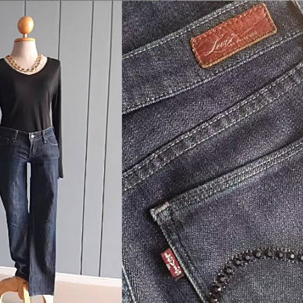 Vintage 28" Levis Women Jeans Dark Wash  28" waist Jeans - Excellent Vintage Condition