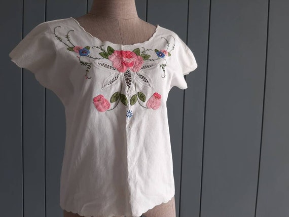Vintage White Cotton Blouse - Handembroidery Cutwo