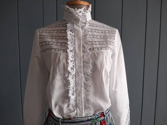 S - Vintage Summer White Cotton Shirt - Lace Ruff… - image 3