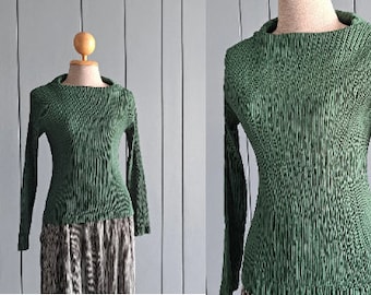 M - L - Minimalist Green Pleat Blouse - High Neck Long Sleeved Plisse Blouse Tunic