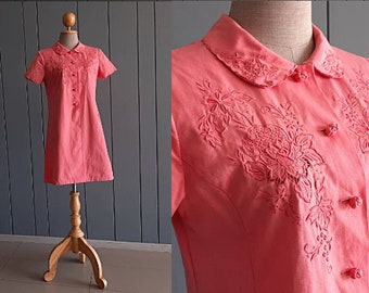 S - 60s Mod Chinese Dress - Cotton Shift Dress - Hand Embroidered Dress - Coral Cotton Dress