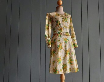 XS - Petite 70s Floral Cotton Spring Summer Dress - Summer Mini Dress - Long Sleeve Dress - 26 Inch Waist - petite dress vintage