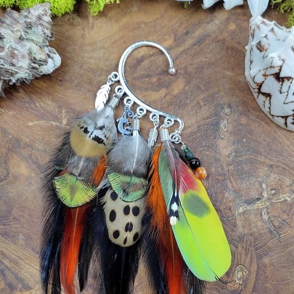 Ear cuff plumes naturelles de coq et perroquet "Voyage en Amazonie"