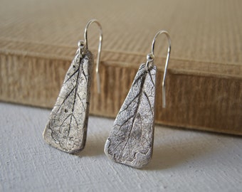 Real Leaf Silver Earrings, Light patina Silver Earrings, Trapezoidal Leaf Dangle Earrings, Drop Leaf Earrings, Real Leaves impression Dangle