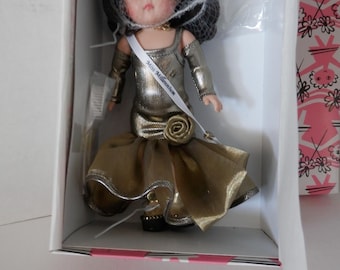 Vogue Ginny 8" Miss Millennium 2000 Vogue Doll Black Hair New in Box Gold Shimmery Dress EUC  Doll Stand Free Ship w/in Continental U.S.