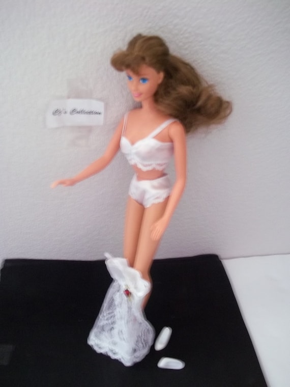 Barbie Doll Brunette Mattel 1992 Brand New With Lingerie Slip Bra Underwear  Nightgown Sleepwear 3 Pc Set New Doll and Clothes De Box 